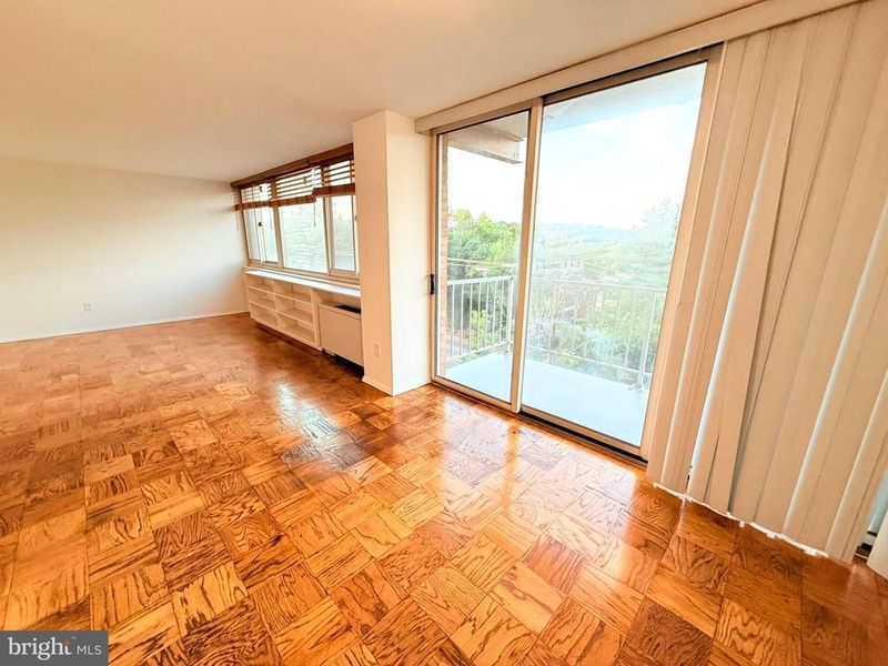 4520 King St #407, Alexandria, VA 22302