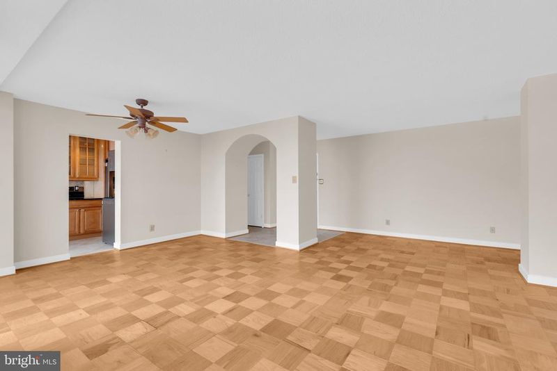 501 Slaters Ln #903, Alexandria, VA 22314