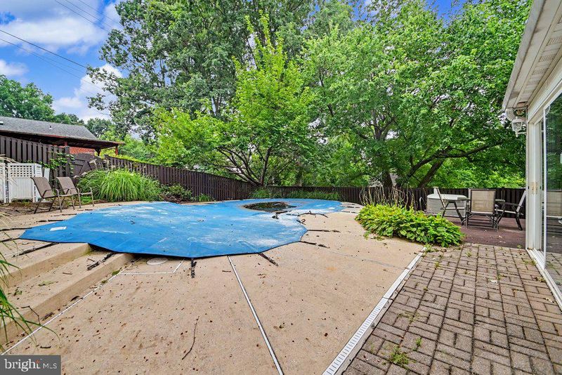 209 6th Ave, Brooklyn Park, MD 21225