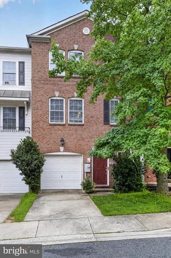 18705 Falling River Dr, Gaithersburg, MD 20879