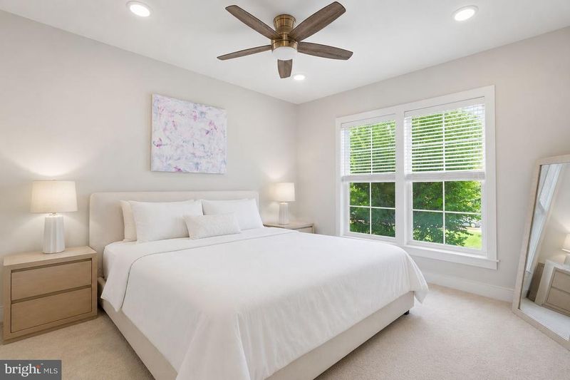 210 Decoverly Dr #205, Gaithersburg, MD 20878