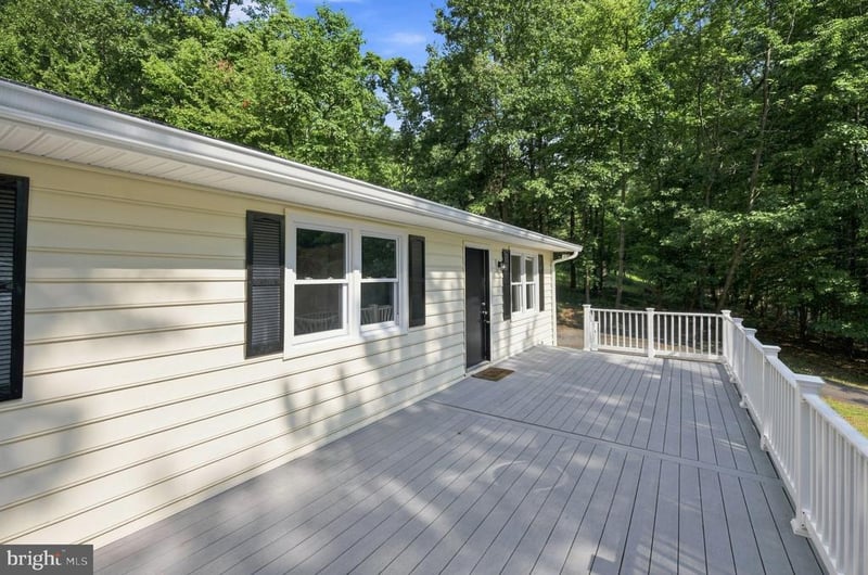 2408 Youngs Dr, Haymarket, VA 20169
