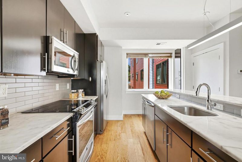 1202 Jackson St NE #102, Washington, DC 20017