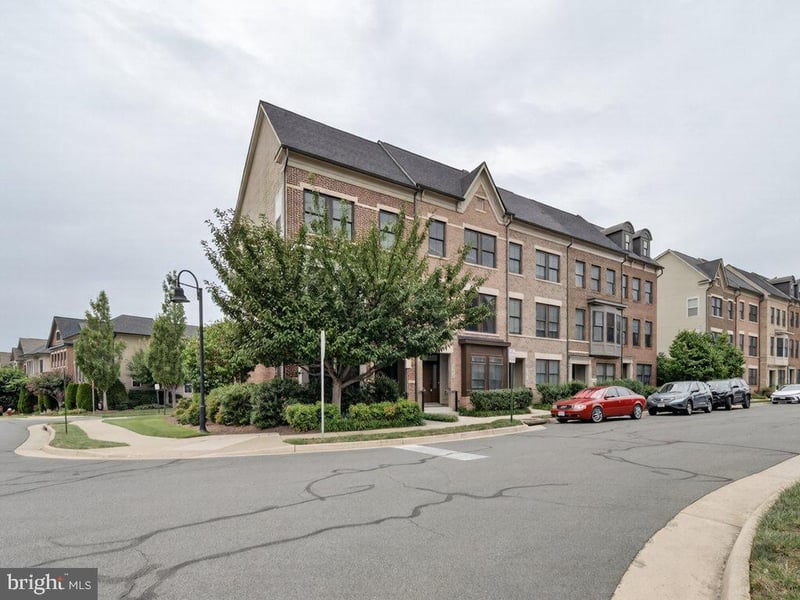 20415 Codman Dr, Ashburn, VA 20147