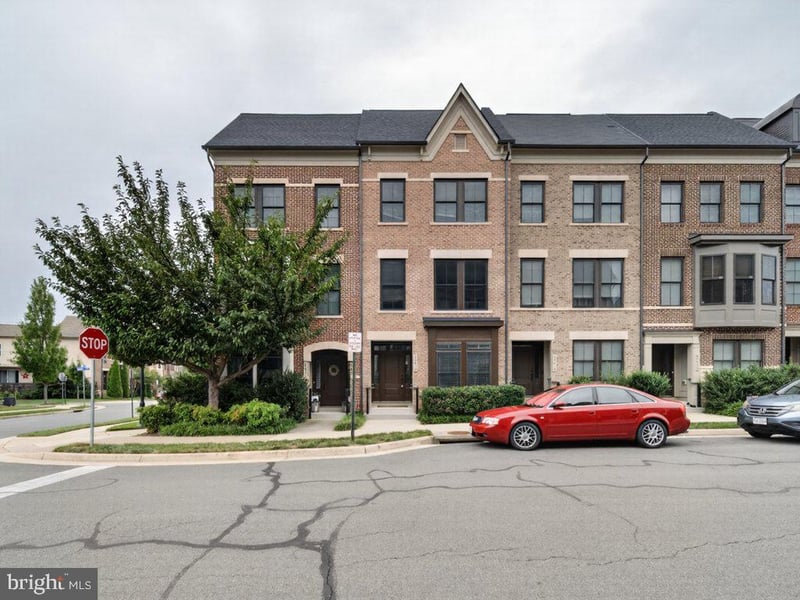 20415 Codman Dr, Ashburn, VA 20147