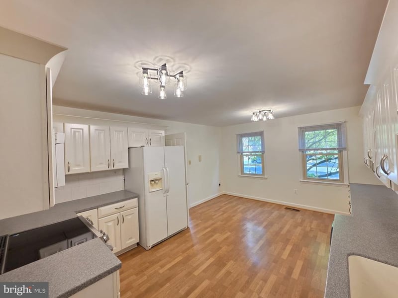 5814 Tudor Ln, Rockville, MD 20852