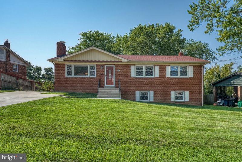 6809 Crafton Ln, Clinton, MD 20735