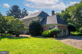 26 Holly Leaf Ct, Bethesda, MD 20817
