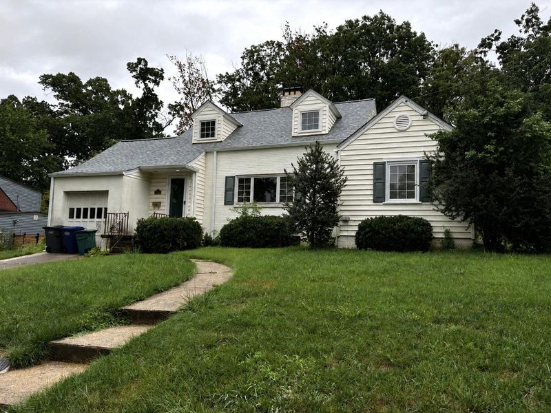 3913 Rose Ln, Annandale, VA 22003