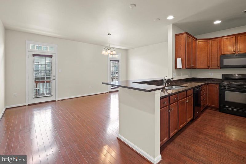 20652 Tannahill Ter, Ashburn, VA 20147