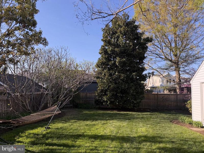 108 Stewart Ave, Alexandria, VA 22301