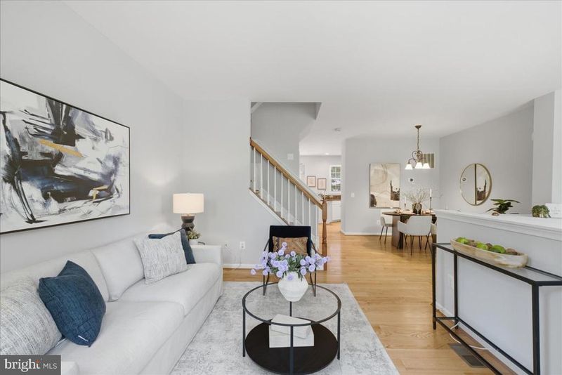 11425 Abner Ave, Fairfax, VA 22030