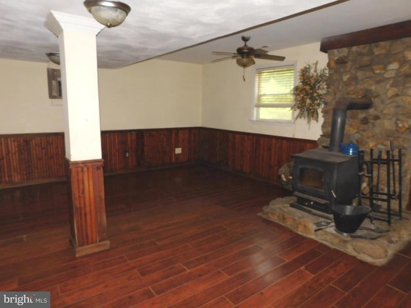 155 Gary Ln, Front Royal, VA 22630