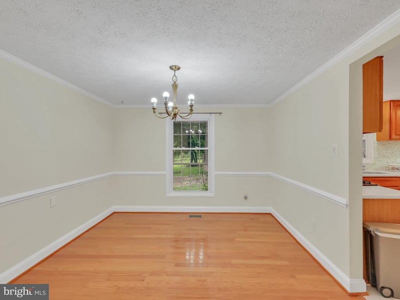 18 Windmill Ct, Silver Spring, MD 20905