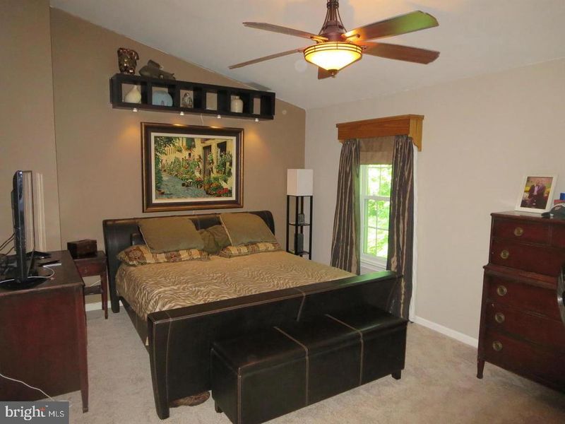 4244 Jonathan Ct, Dumfries, VA 22025