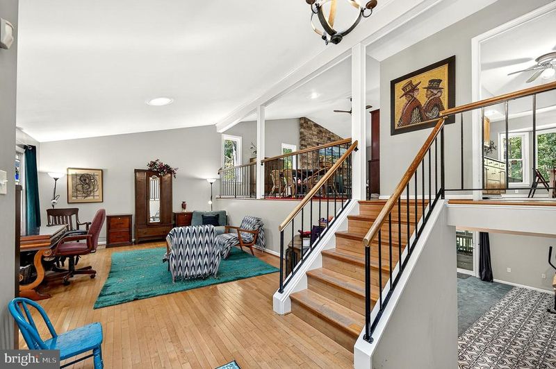 12542 Cavalier Dr, Woodbridge, VA 22192