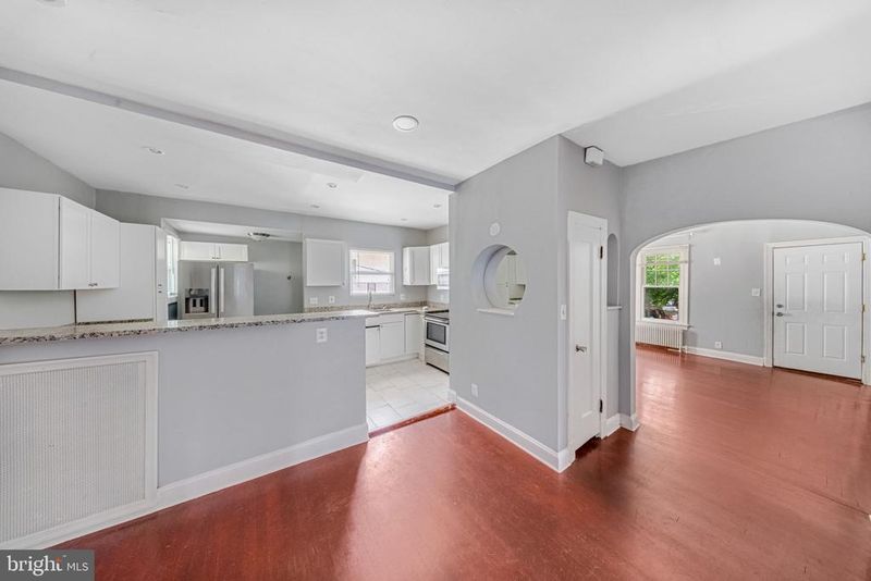 7126 Carroll Ave #1, Takoma Park, MD 20912