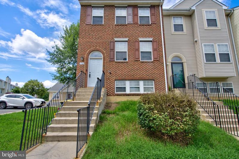 4304 Applegate Ln #2, Suitland, MD 20746