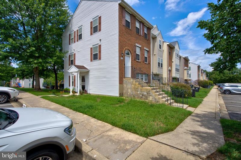 4304 Applegate Ln #2, Suitland, MD 20746