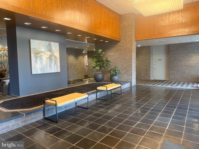 1800 Old Meadow Rd #420, Mclean, VA 22102