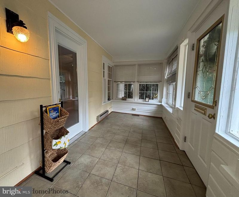 7051 Eastern Ave, Takoma Park, MD 20912