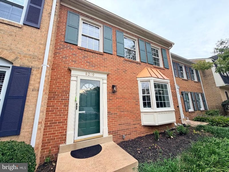 8219 Doctor Craik Ct, Alexandria, VA 22306