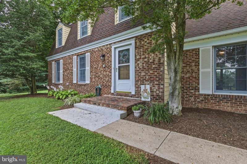 6102 Ridgeline Dr, Mount Airy, MD 21771