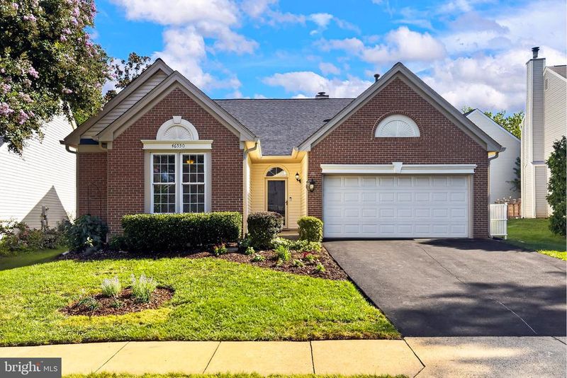 46550 Cedarhurst Dr, Sterling, VA 20165