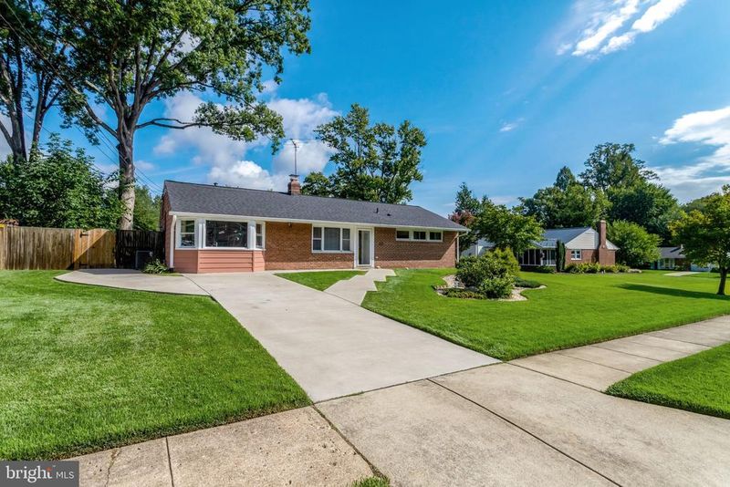 7402 Elgar St, Springfield, VA 22151