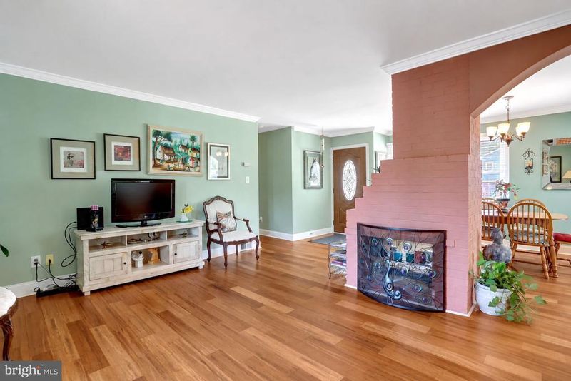 7402 Elgar St, Springfield, VA 22151