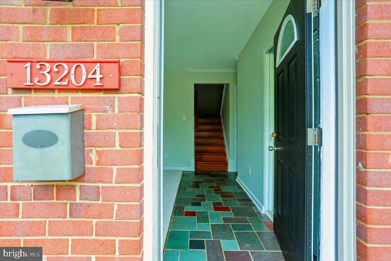 13204 Magellan Ave, Rockville, MD 20853