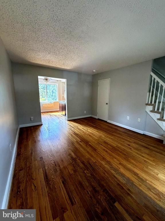 422 Earl St, Alexandria, VA 22314