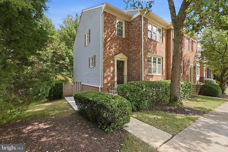 7857 Hampton Village Ps, Annandale, VA 22003