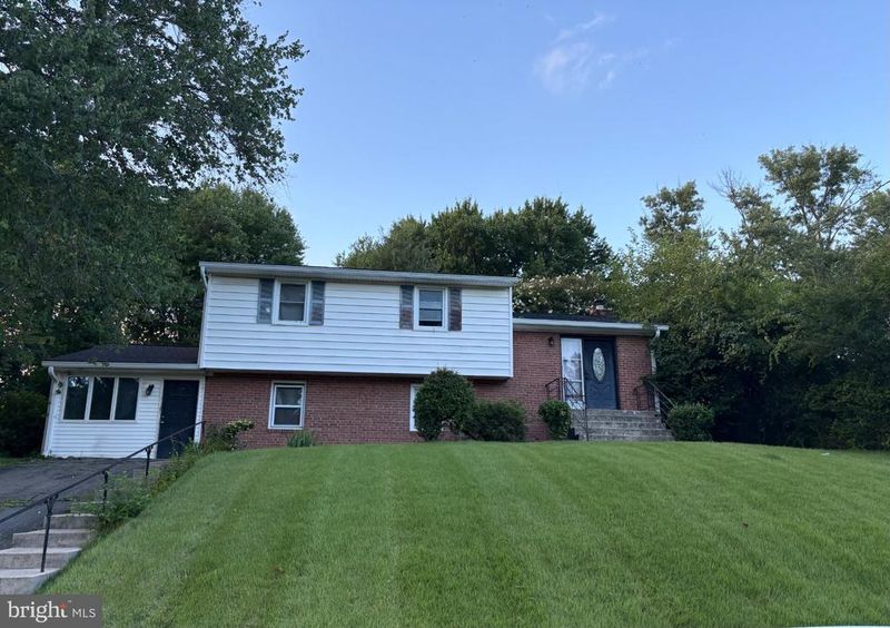 5504 San Juan Dr, Clinton, MD 20735