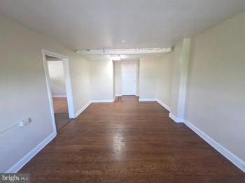 9863 Main St #3, Damascus, MD 20872