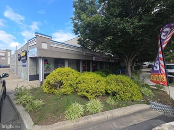 9863 Main St #3, Damascus, MD 20872