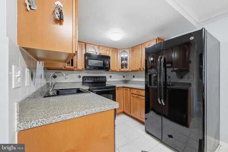19100 Aldenham Ct, Germantown, MD 20876