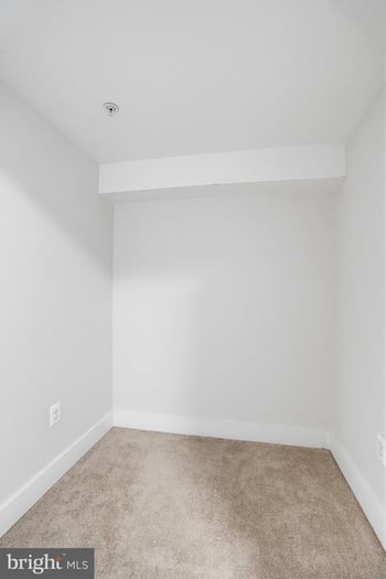 19510 Village Walk Dr #2-102, Montgomery Village, MD 20886