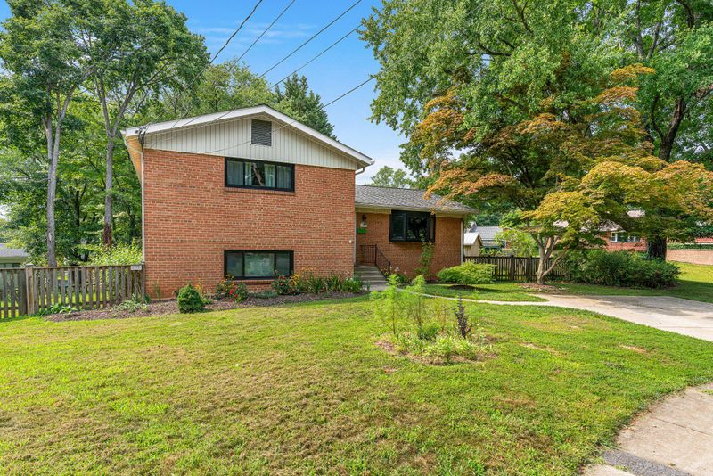 11526 Colt Ter, Silver Spring, MD 20902