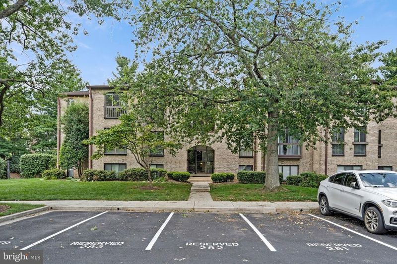 2074 Royal Fern Ct #33/22B, Reston, VA 20191