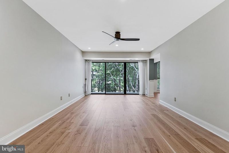 2074 Royal Fern Ct #33/22B, Reston, VA 20191