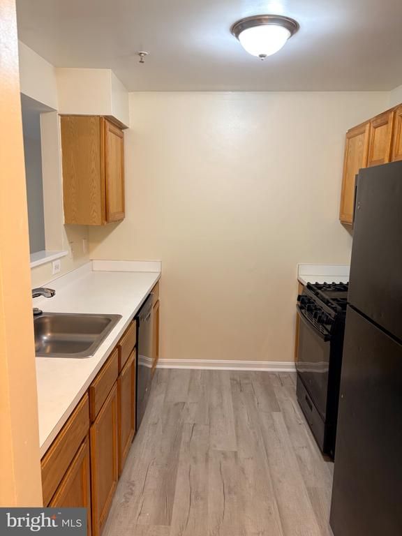 14100 Farnsworth Ln #2104, Upper Marlboro, MD 20772