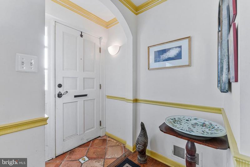 1712 Birch Rd, Mclean, VA 22101