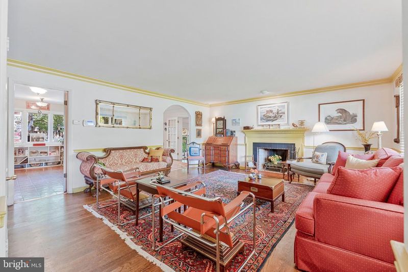 1712 Birch Rd, Mclean, VA 22101