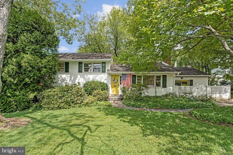 1712 Birch Rd, Mclean, VA 22101