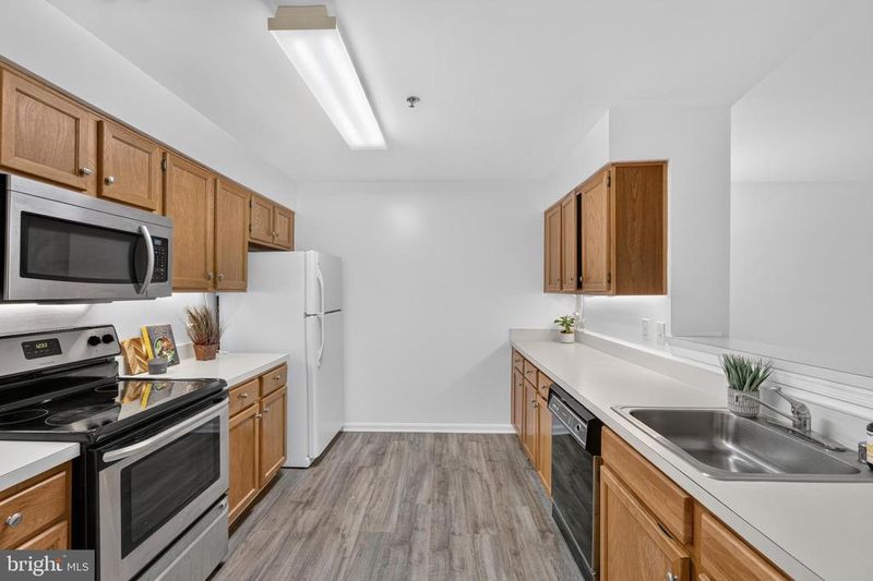 1100 Quaker Hill Dr #326, Alexandria, VA 22314