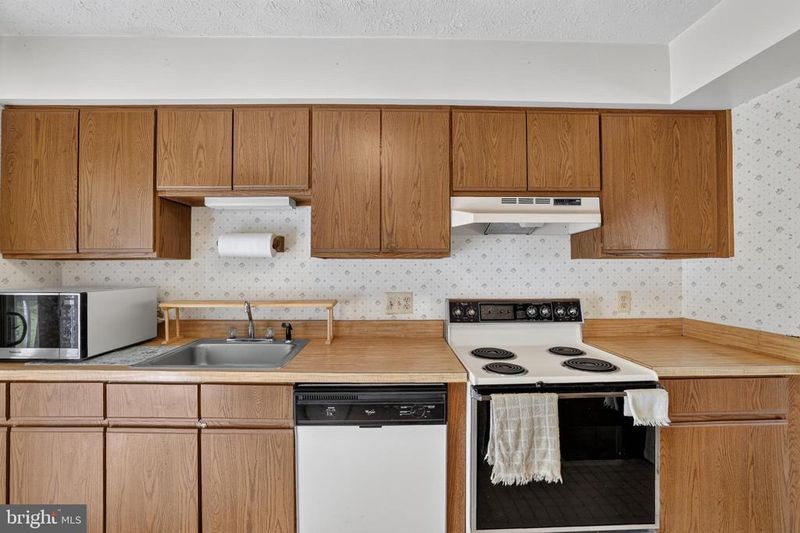 1806 Robert Lewis Ave, Upper Marlboro, MD 20774