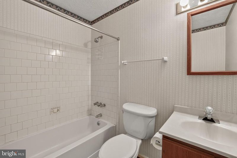 1806 Robert Lewis Ave, Upper Marlboro, MD 20774