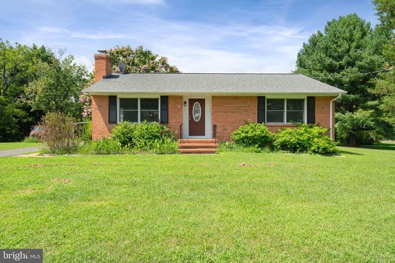 28 Manse Rd, Fredericksburg, VA 22406