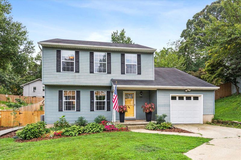 1055 Sun Valley Dr, Annapolis, MD 21409